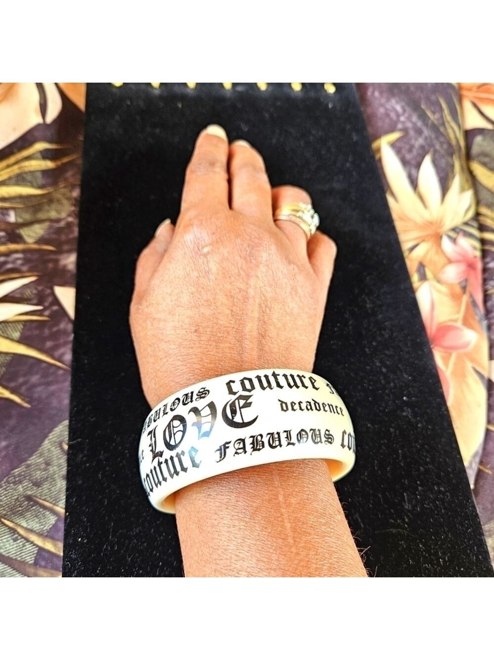 Vintage 90s Ivory-coloring Lucite w Black Lettering Bangle Bracelet